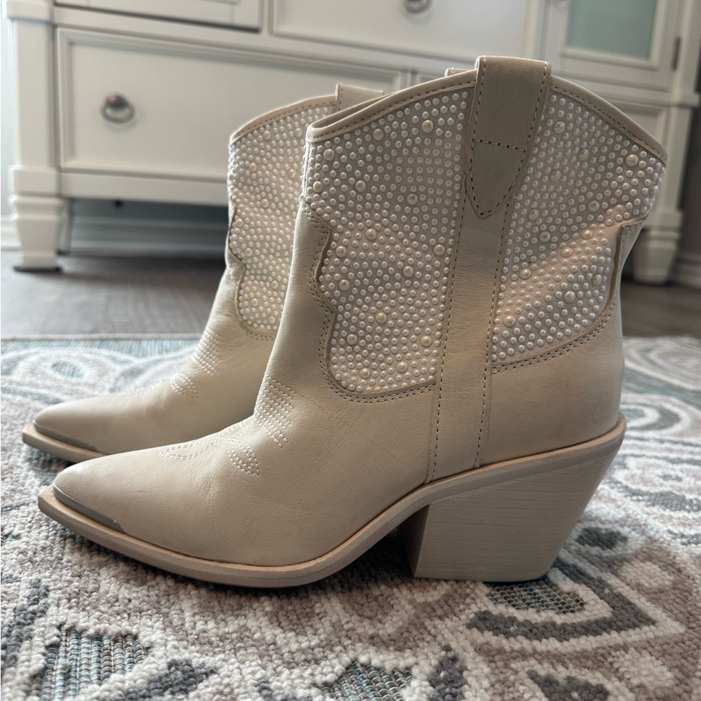 Dolce Vita Off-White Pearl Embellished Western Booties Size 7.5